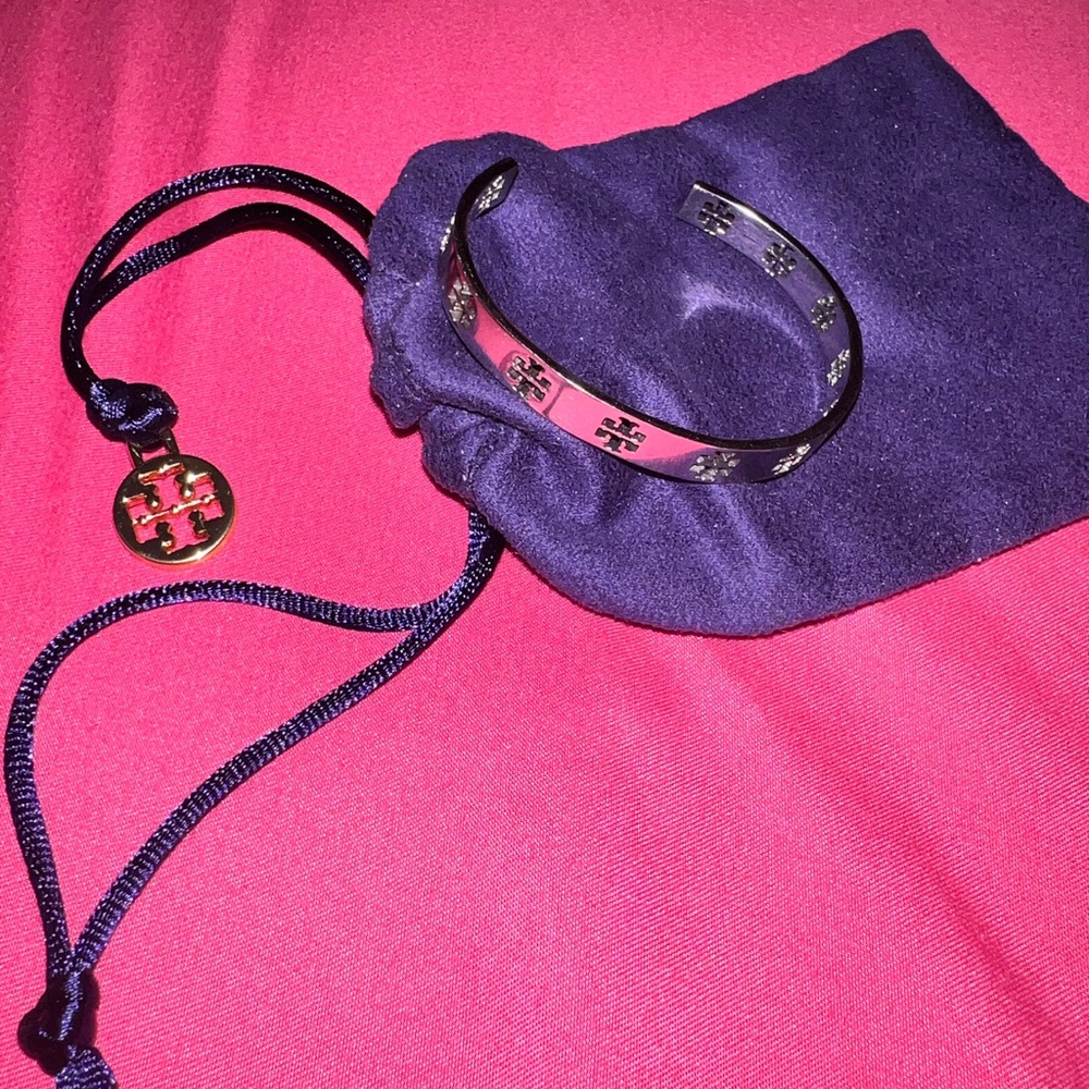 Tory burch Bangle logo